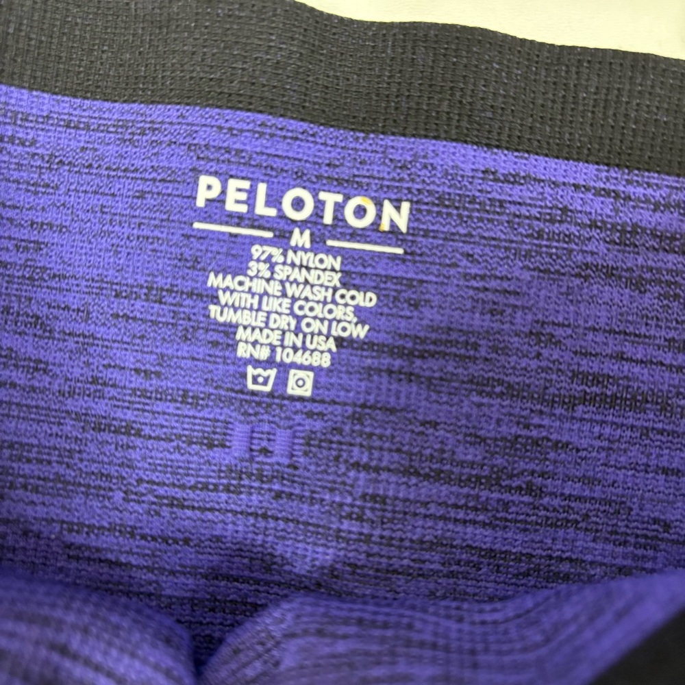 PELOTON • Purple & Black One Shoulder Seamless Crop‎ Bra & Biker Short Set - Picture 3 of 5
